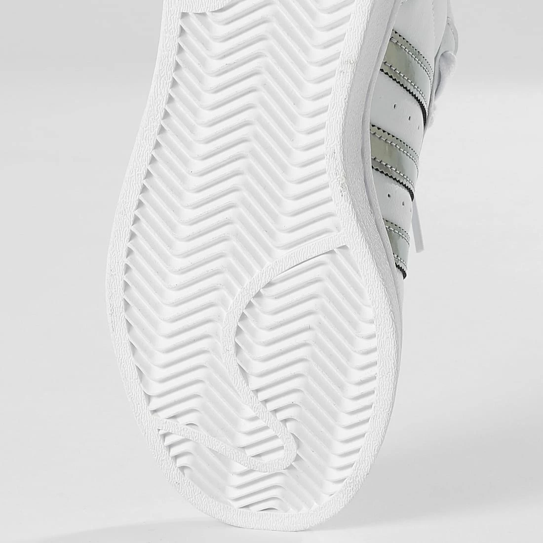 Les meilleures critiques de ✔️ Baskets Femme Superstar GY9572 Cloud White Gold Metallic de Adidas Originals 💯 7 Les meilleures critiques de ✔️ Baskets Femme Superstar GY9572 Cloud White Gold Metallic de Adidas Originals 💯 – Image 5