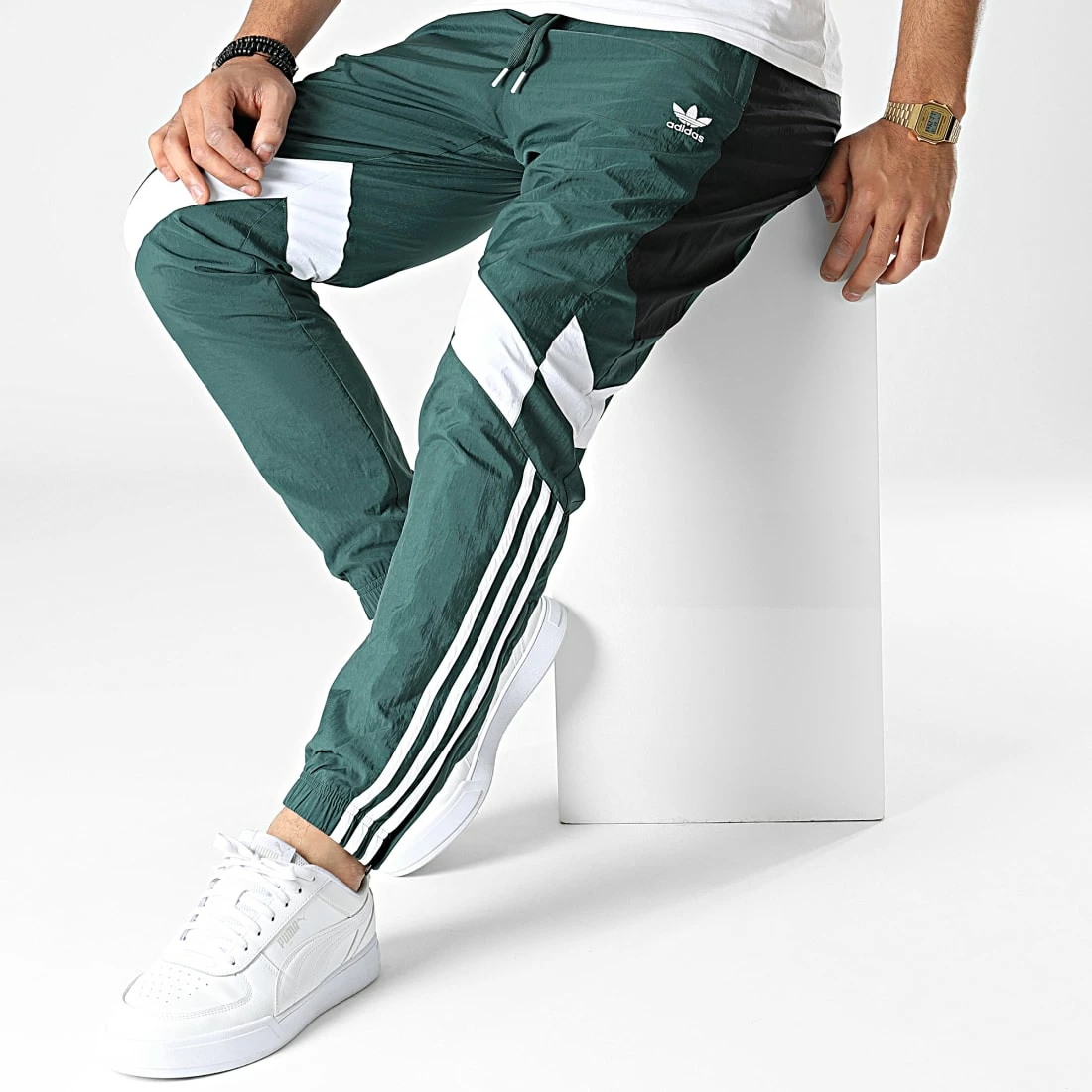 Remise 🎉 Pantalon Jogging A Bandes HK7324 Vert de Adidas Originals 🔥 5 Remise 🎉 Pantalon Jogging A Bandes HK7324 Vert de Adidas Originals 🔥 – Image 3