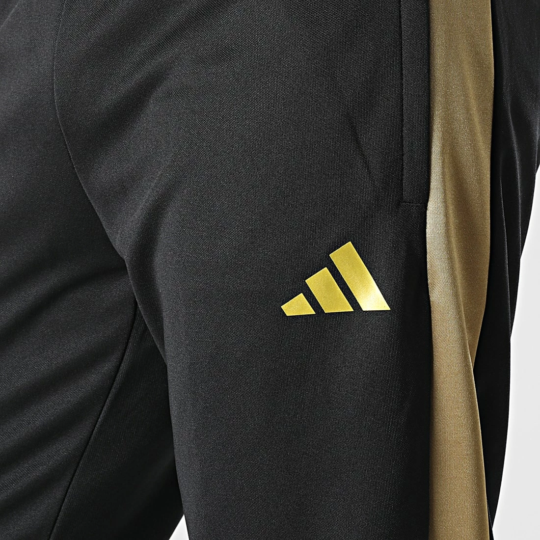 Grosses soldes 🌟 Pantalon Jogging Messi IA1035 Noir Doré de Adidas Performance ❤️ 4 Grosses soldes 🌟 Pantalon Jogging Messi IA1035 Noir Doré de Adidas Performance ❤️ – Image 2