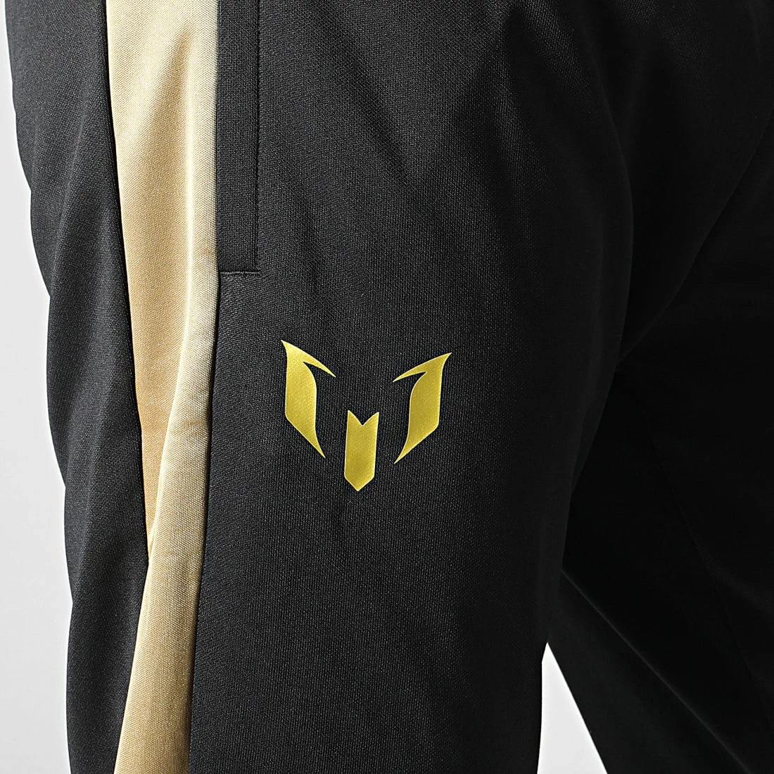 Grosses soldes 🌟 Pantalon Jogging Messi IA1035 Noir Doré de Adidas Performance ❤️ 6 Grosses soldes 🌟 Pantalon Jogging Messi IA1035 Noir Doré de Adidas Performance ❤️ – Image 4