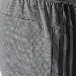 Coupon 🔔 Short Jogging A Bandes 3 Stripes IB8245 Gris de Adidas Performance 😍 -Pas Cher adidas Magasin adidas 348383 IB8245 20221128T135928 04