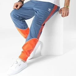 De gros 🔔 Pantalon Jogging A Bandes HI3007 Bleu Orange de Adidas Originals 🎁 -Pas Cher adidas Magasin adidas 348855 HI3007 20221128T124623 03