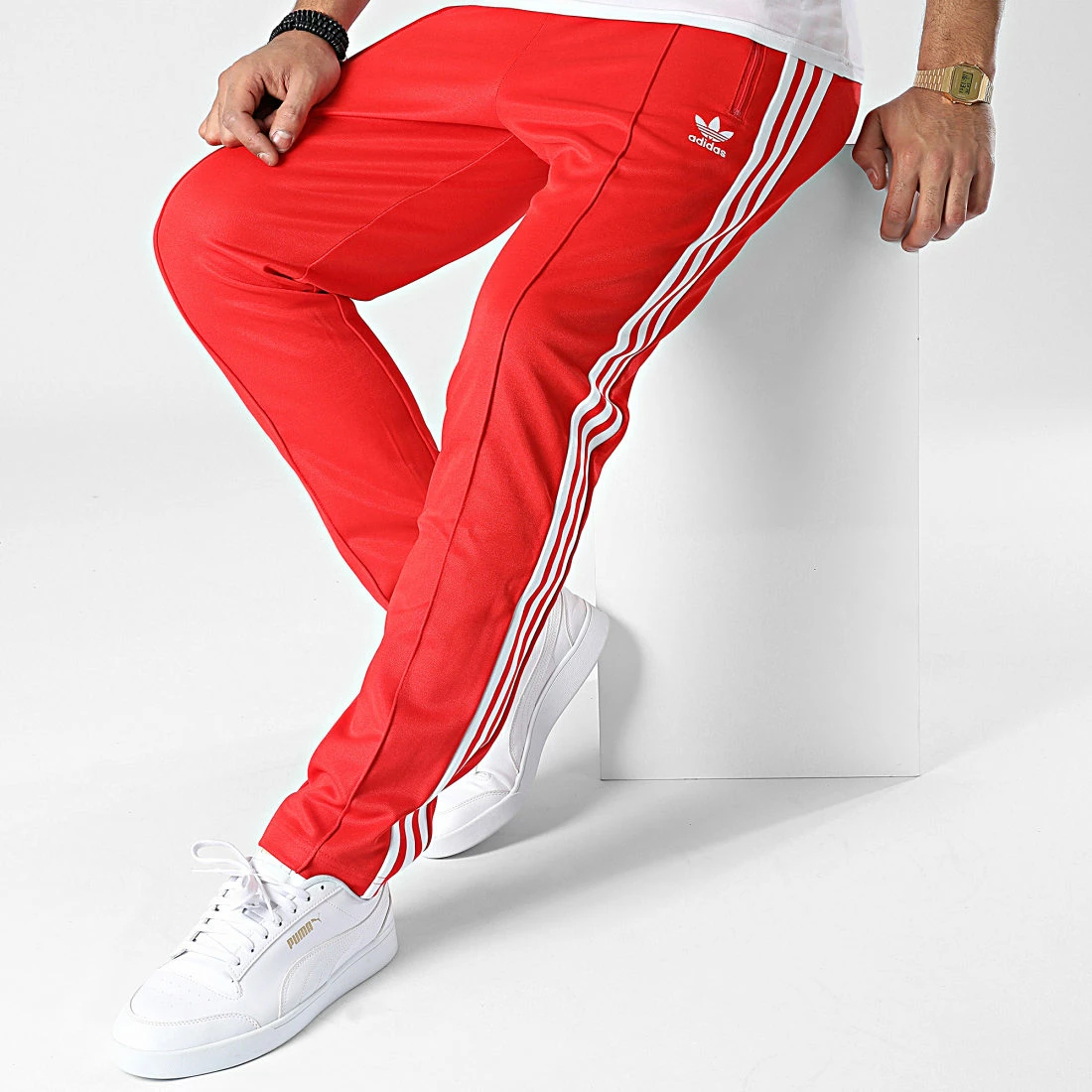 Remise 👏 Pantalon Jogging A Bandes HK7373 Rouge de Adidas Originals 🔔 5 Remise 👏 Pantalon Jogging A Bandes HK7373 Rouge de Adidas Originals 🔔 – Image 3